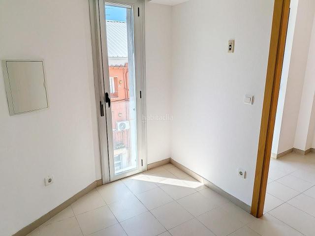 Dúplex en venta en Ulldecona. Ático Dúplex de 87m con terraza 360º Tu refugio de luz y vistas en el corazón de Ulldecona. Dúplex.