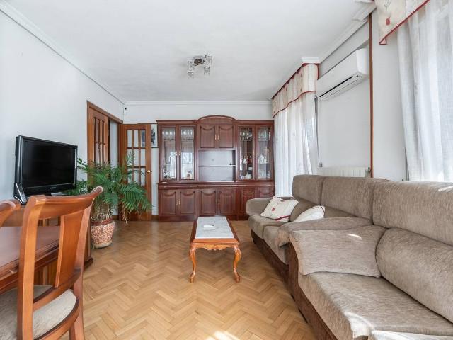 Dúplex en Venta en V Centenario
