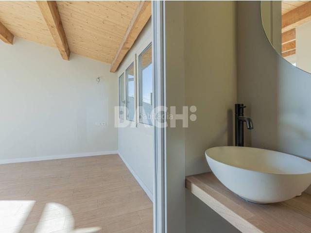 Dúplex en venta en Vic, Centre. encanto, luz y vistas excepcionales. Dúplex.
