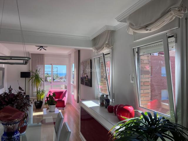 Dúplex en venta en Vilassar de Dalt. En exclusiva, luminoso piso dúplex esquinero con gran terraza y vistas al mar. Dúplex Vilassar de.