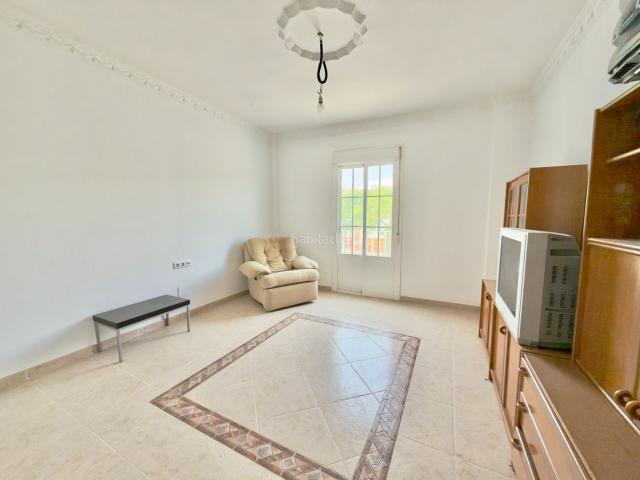 Dúplex en venta en Villamartín. ? Amplio dúplex con terraza privada y gran potencial en Av. de Arcos. Dúplex.
