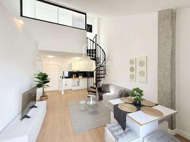 Dúplex en venta en Villamayor. AticoDuplex Reformado con Garaje y Villamayor. Dúplex.