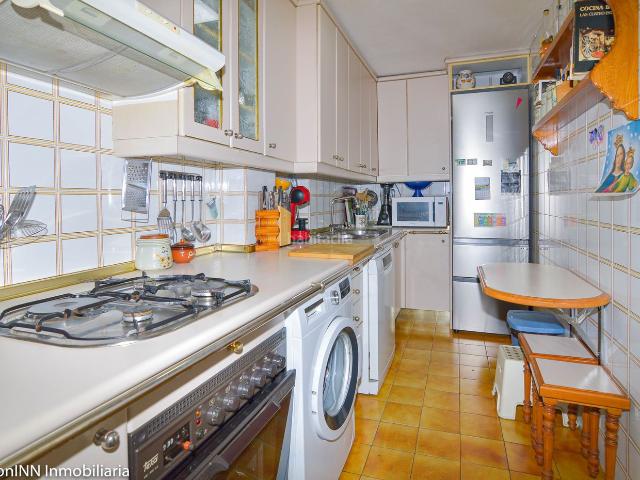 Dúplex en venta en Villanueva del Pardillo, Centro. Dúplex de 3 dormitorios en urbanización con piscina y zona ajardinada. Dúplex Villanueva del.