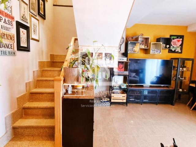Dúplex en venta en Viso de San Juan El. Amplio duplex de tres habitaciones, garaje y zonas comunes con piscina. Dúplex Viso de San Juan.