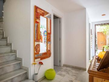 Plaza de Neptuno - Ascensor, Cocina equipada