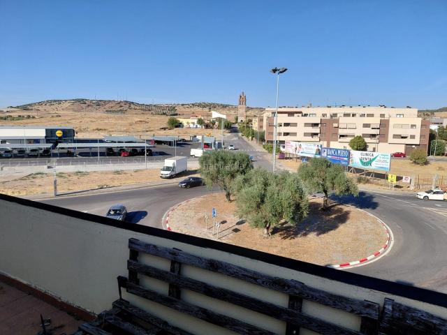 Dúplex en venta en Zafra. Calle San Francisco. 2 dorm, 2 baños, terraza, ascensor. Dúplex.