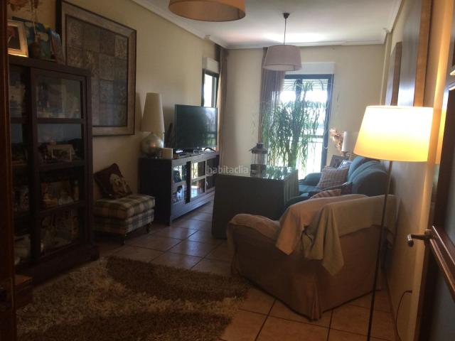 Dúplex en venta en Zafra. Avda.Estación. Dúplex 3 dorm, 2 baños, terraza. Dúplex.