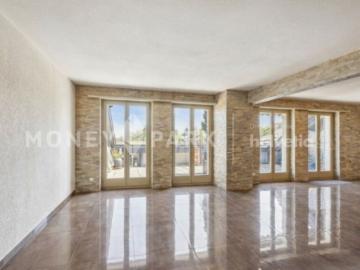 Appartement élégant avec grande terrasse