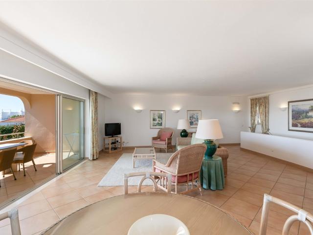 Duplex espaçoso com 2 quartos, vista para o mar e piscina. 158m² São Gonçalo de Lagos