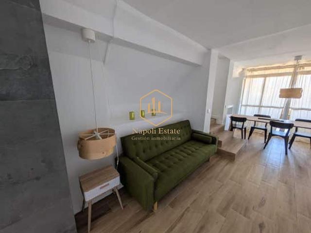 Dúplex exclusivo en alquiler en Avenida Carlos Haya, Málaga