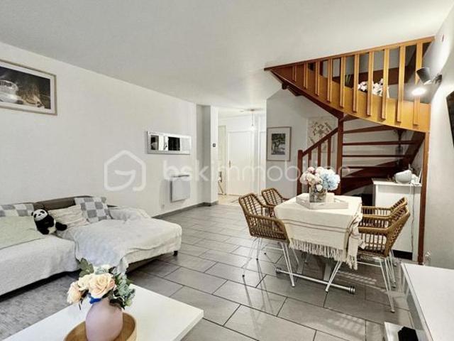 DUPLEX F4 SUR LA COMMUNE DE RIS ORANGIS 91130