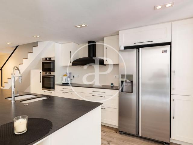 Duplex for rent on Avenida Diagonal