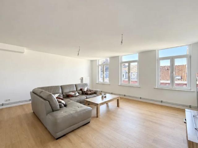 Duplex for rent, La Louvière