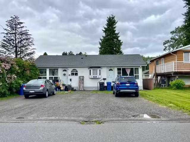 Duplex for sale in Terrace, Terrace, 4720 Hamer Avenue, 263151.