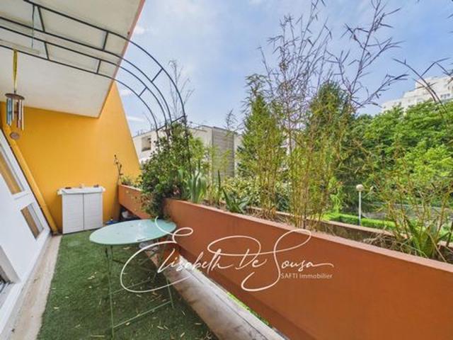 DUPLEX FAMILIAL AVEC BOX ET BALCON