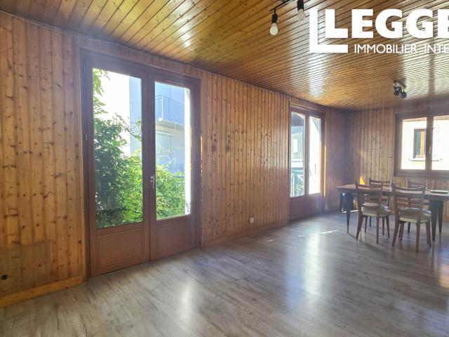 Duplex lumineux d'environ 130 m² avec jardin et cave à vendre sur Aigueblanche