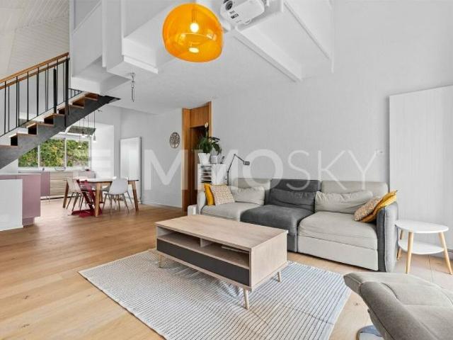 Duplex familial rénové avec cachet et confort à Gravelone