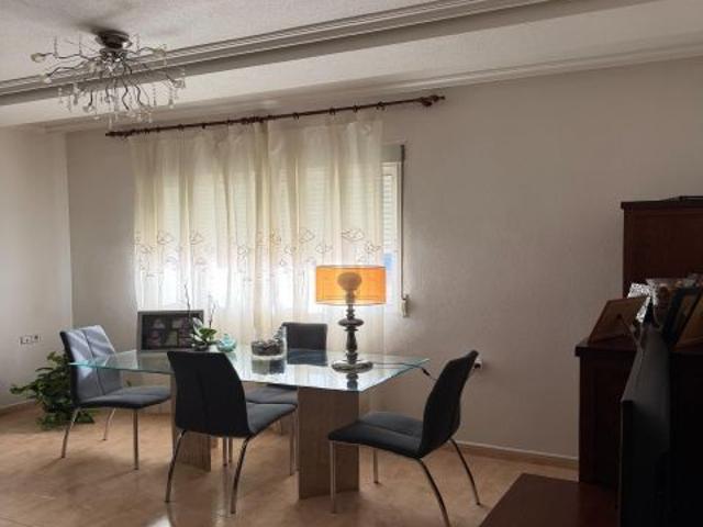 Dúplex familiar con ahorro energético y garaje privado