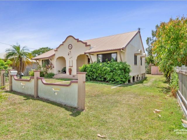 Duplex! Flat Walking Distance to Allenstown Shopping, Schools, Transport.