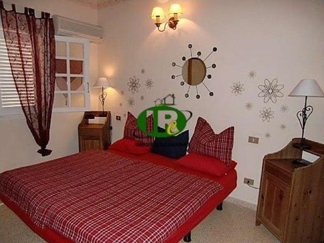 Duplex Haus mit 3 Schlafzimmern auf ca 110 qm Wohn und Nutzfläche in San Fernando