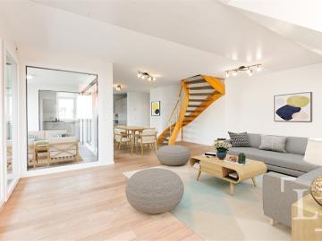 Duplex im Dachgeschoss mit grossem Balkon und Seeblick