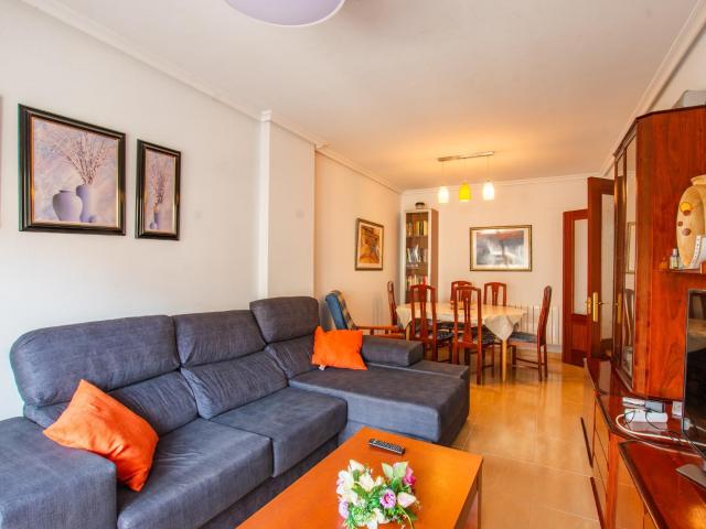 DUPLEX IMPECABLE EN BÁDAMES VOTO