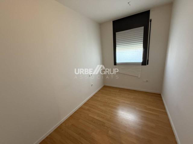 DUPLEX INVERTIDO DE 2 HABITACIONES CON TERRAZA EN CAN PALET