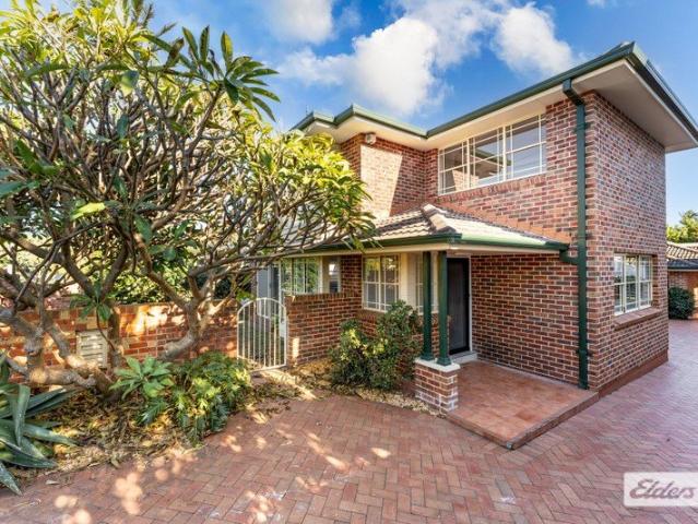 Duplex in a Waterside Location