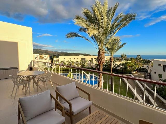 Duplex in Altos de los Monteros