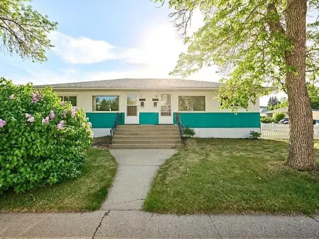 Duplex in Banff Trail — 3 Bedrooms Duplex