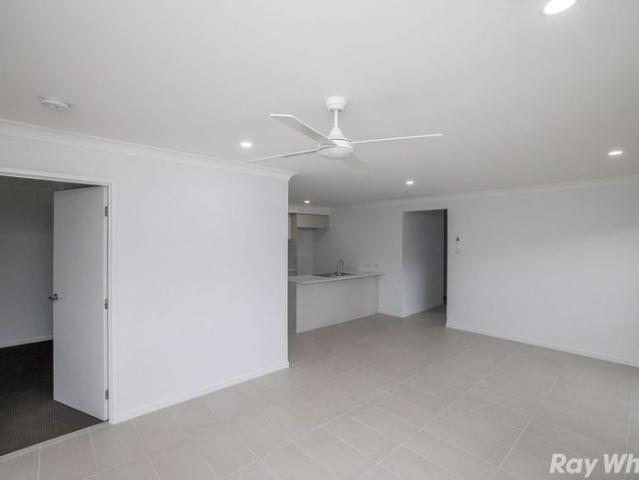 DUPLEX IN NEW ESTATE!