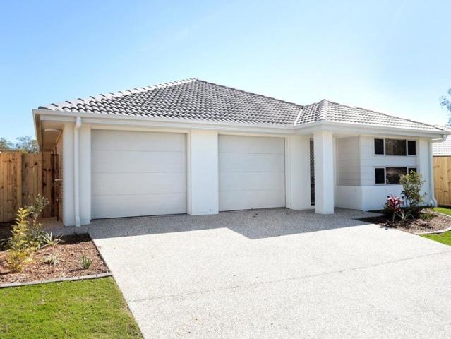 Duplex in the Redbank Estate