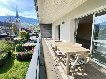 Duplex idéalement situé en plein centre du village