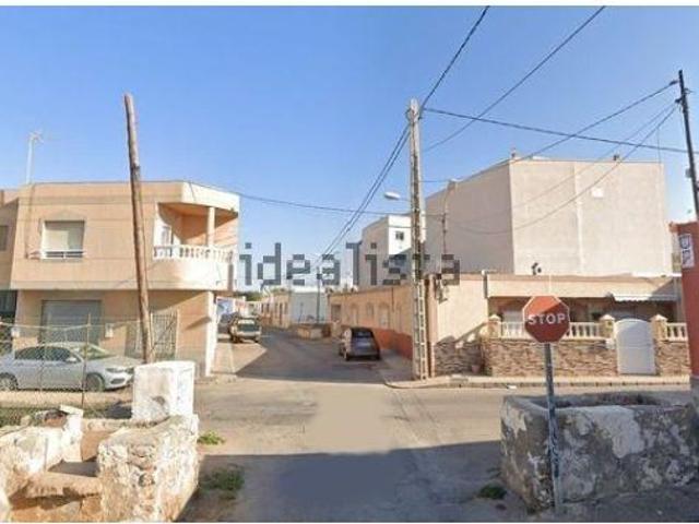 DÚPLEX OCUPADO POR PERSONA SIN JUSTO TÍTULO