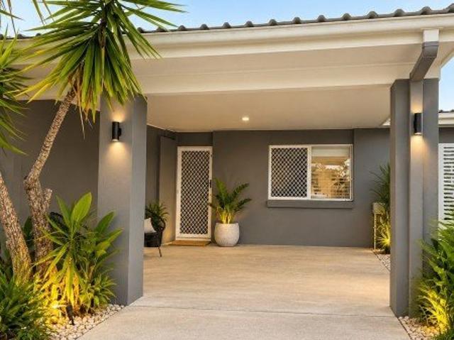 Duplex Opportunity in Convenient East Mackay Location