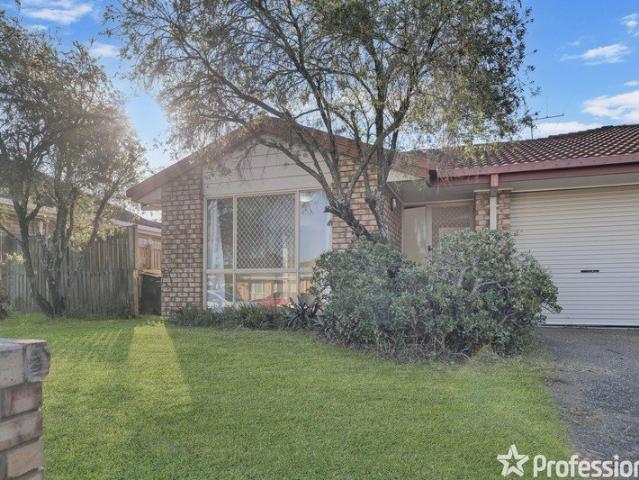 Duplex living In Fitzgibbon
