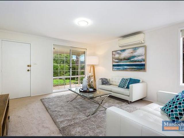 Duplex Living in Highly Desirable Location, CTHS Catchment and walk to metro!
