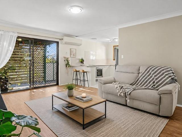DUPLEX LIVING WITH PRIVATE GARDEN RETREAT