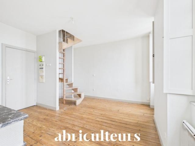 Duplex lumineux avec vue dégagée à vendre à Bordeaux 33300