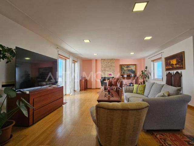 Penthouse Duplex Exclusiva T3 sendo 2 suítes em Avenida Bocage Barreiro, com Vista Panorâmica Lisboa e Rio Tejo