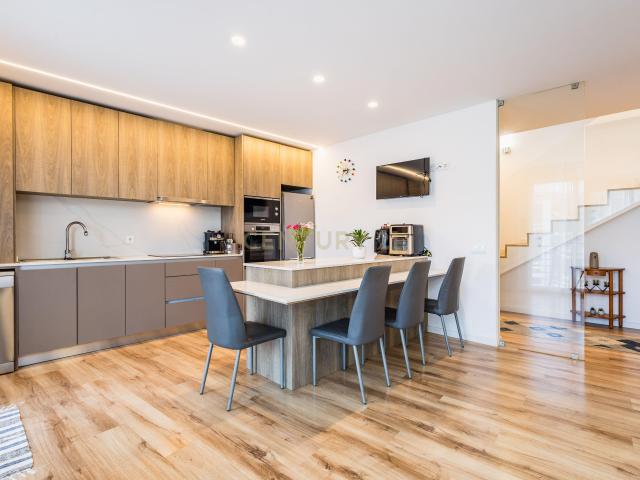 Duplex Moderno 2021 com Terraço Privativo | Santa Clara Parceiros
