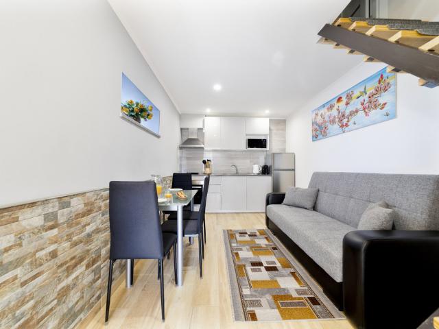 Duplex Moderno Perto da Praia