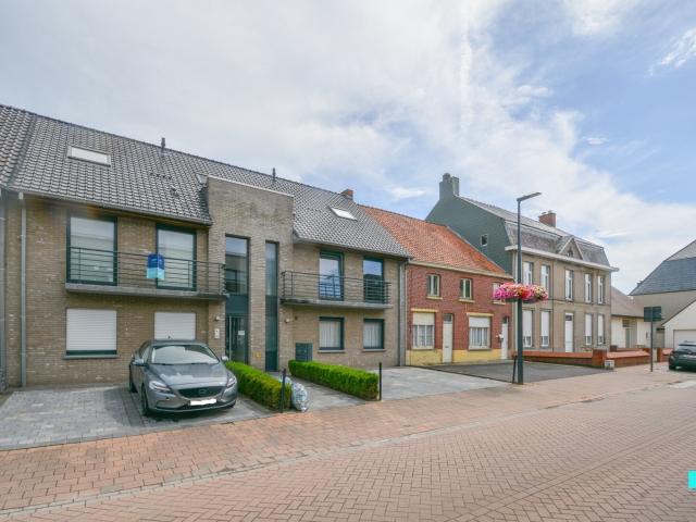 Duplex met ruim terras en garagebox Gits