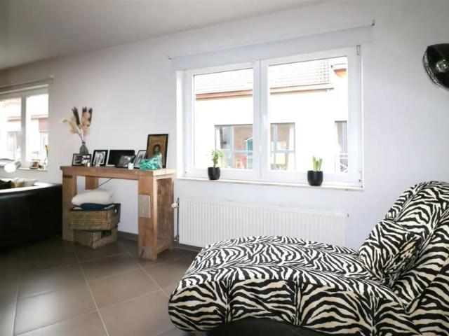 Duplex met twee slaapkamers, garage temidden centrum