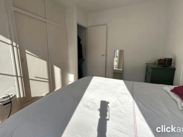 Duplex meublé avec terrasse au cœur de Montmartre – 2 pièces de 35,93 m² – Paris 18ᵉ