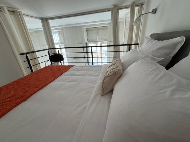 Duplex meublé de charme 70 m² — Lyon Presqu'île