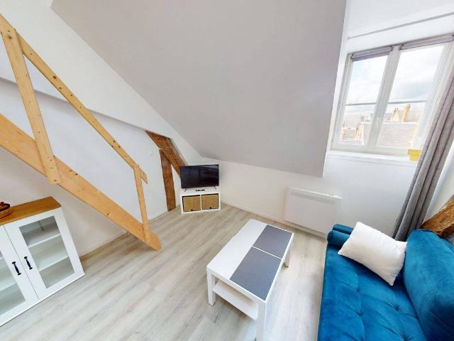 DUPLEX MEUBLÉ HYPERCENTRE