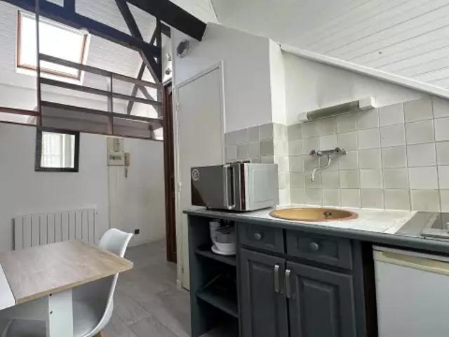 Duplex meublé rue Royale de 18,36 m² utile