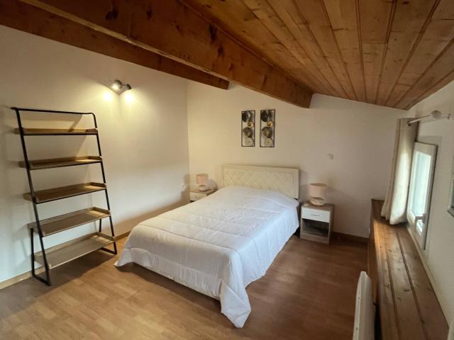 DUPLEX MEUBLE 70 M2 ENTIEREMENT RENOVE TRES LUMINEUX BAGNOLS SUR CEZE