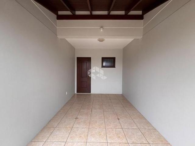 Duplex semimobiliado com 03 dormitórios 01 suíte com sacada no Arroio Grande